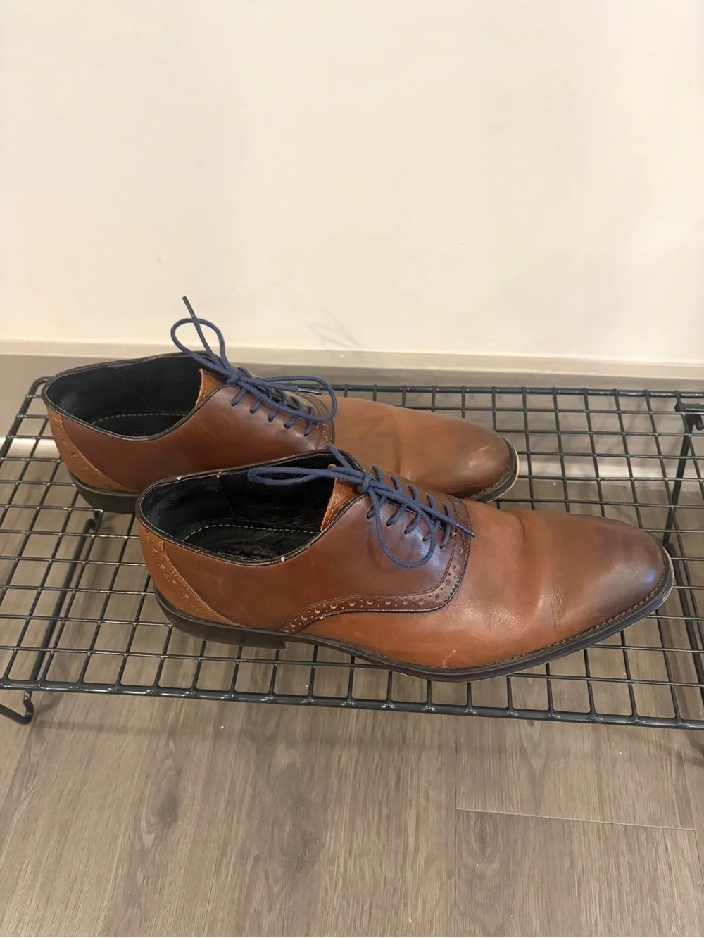 Aston Grey brown leather oxford dress shoes featuring blue laces - Drake